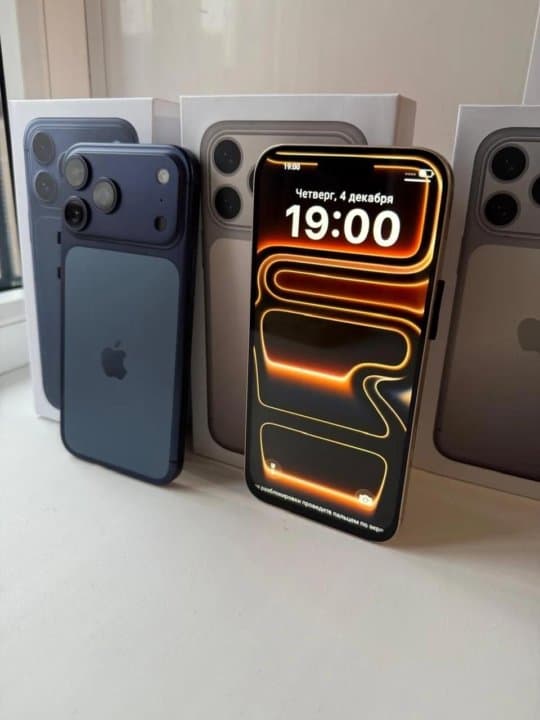 iPhone 17 Pro Max синий (копия)